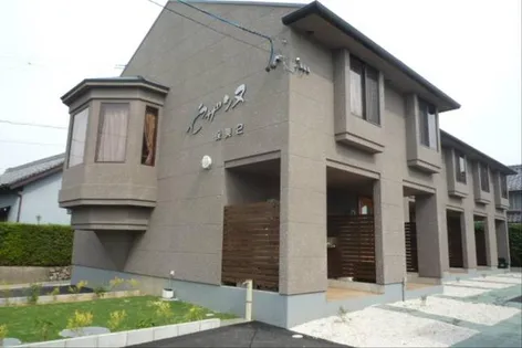 セザンヌ保美2の画像