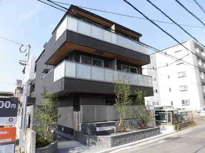 シャーメゾンの画像