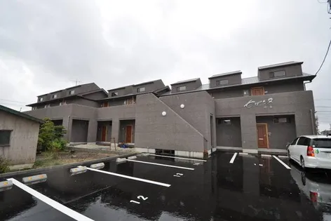 セザンヌ中条【1階】の外観