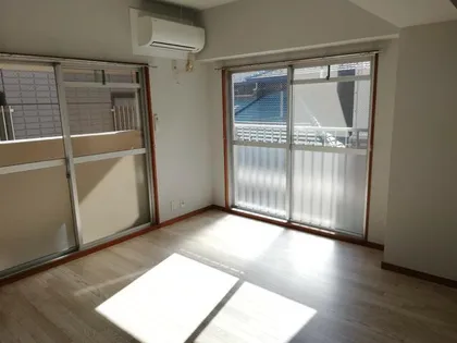 愛知県名古屋市千種区本山町4丁目【マンション】の外観