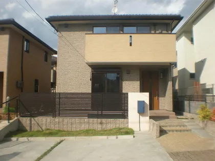 京都府木津川市州見台8丁目【一戸建】の外観