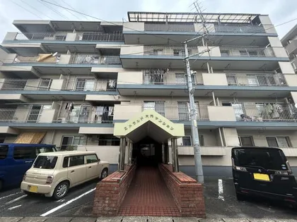 エメラルドマンション大門 302号室【3階】の外観