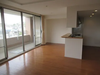 エルアンジュ門戸岡田町【4階】の居間