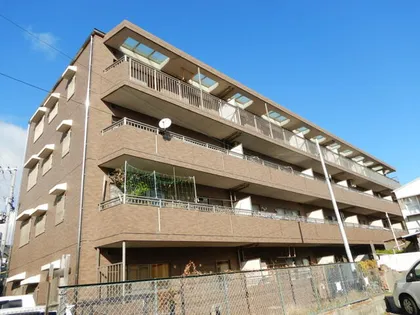 パールハイツ荒田【1階】の外観