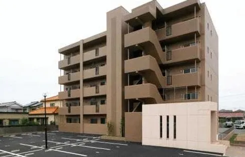 愛知県豊川市市田町西赤早稲【マンション】の外観