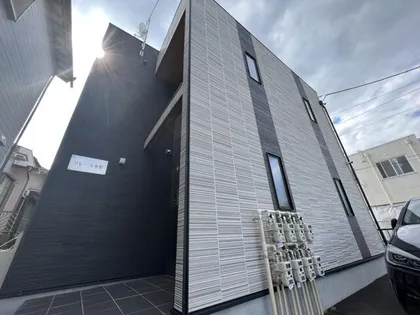 愛知県海部郡蟹江町本町11丁目【アパート】の外観