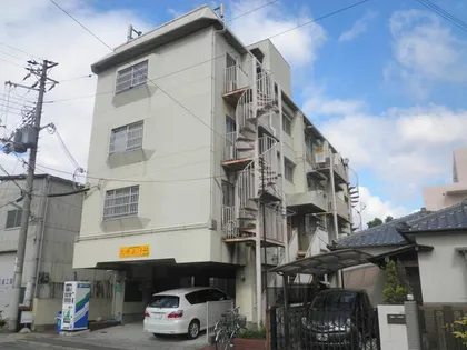 溝尾マンションの画像