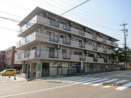 兵庫県宝塚市栄町1丁目【マンション】の外観
