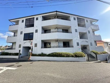 ファミーユ目良の画像