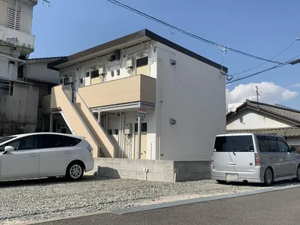 ホワイトハイツ七条の画像