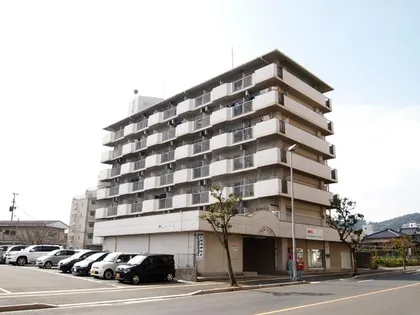 プラザアーユス【5階】の外観