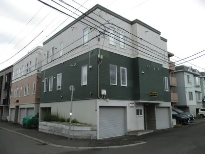 北海道札幌市豊平区平岸一条1丁目【アパート】の外観