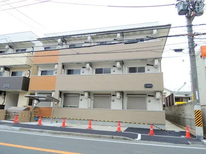 大阪府摂津市正雀4丁目【アパート】の外観