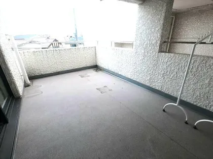 フローラ観音林【2階】の内装