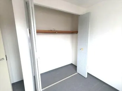 フローラ観音林【2階】の内装