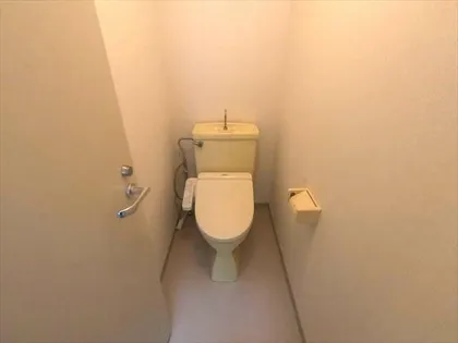 フローラ観音林【2階】の内装