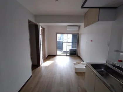 fメゾン吹上【4C号室】の居間