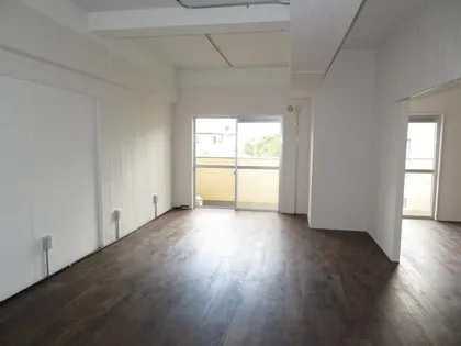 川端ビル【202号室】の外観