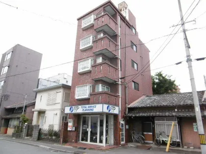 マンション稲垣【2階】の外観