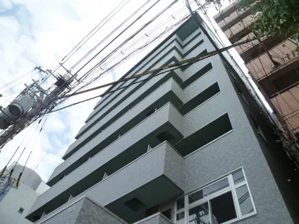 ロイヤルクィーンズパーク吹田片山町【7階】の外観