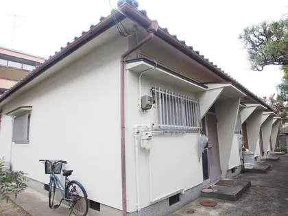 大阪府箕面市瀬川2丁目【テラスハウス】の外観