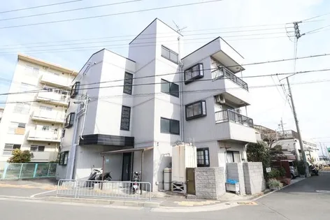 大阪府高槻市柱本新町【マンション】の外観