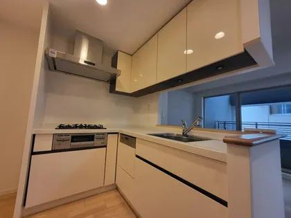 ヴェリテ永和駅前の画像