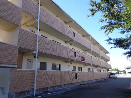 兵庫県三田市西山2丁目【マンション】の外観