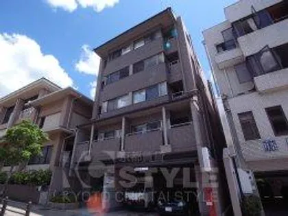 ウエスティ東山【3階】の外観