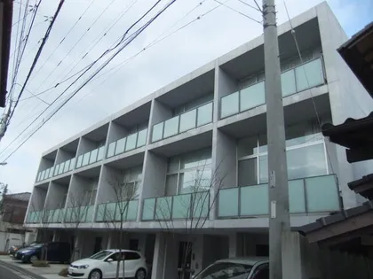 タテスリー地行【106号室】の外観