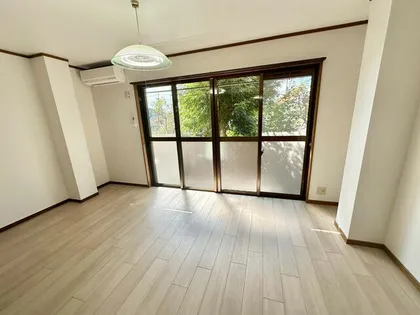 愛知県北名古屋市鹿田東村前【アパート】の外観