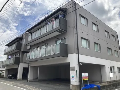 エレガンス中井の画像