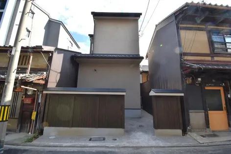 メゾンL&J【2-B号室】の外観