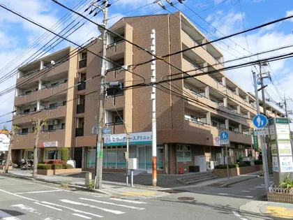ファミリアル門戸【3階】の外観