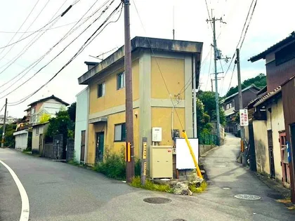 奈良県奈良市山陵町【一戸建】の外観