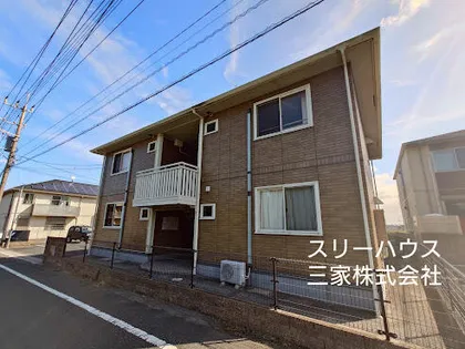 メゾン アルカディア A棟【1階】の外観