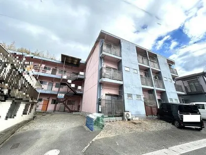 京都府宇治市木幡北山畑【マンション】の外観