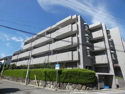 ヒューマンズ甲子園口【3階】の外観