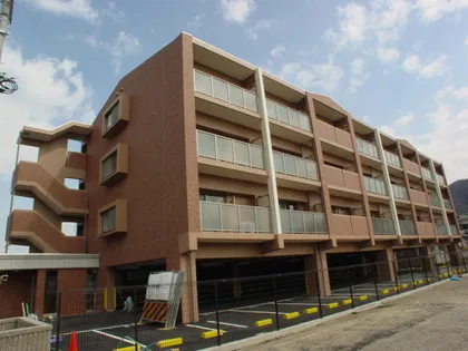 兵庫県姫路市砥堀【マンション】の外観