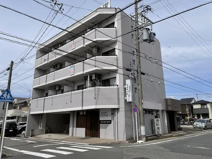 タウンハウス三吉の画像