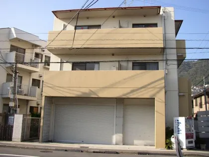 大阪府箕面市箕面7丁目【マンション】の外観