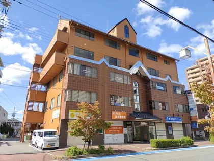 ユマ二ティマンション【4階】の外観