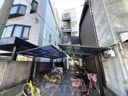 シュールメゾン【4階】の外観