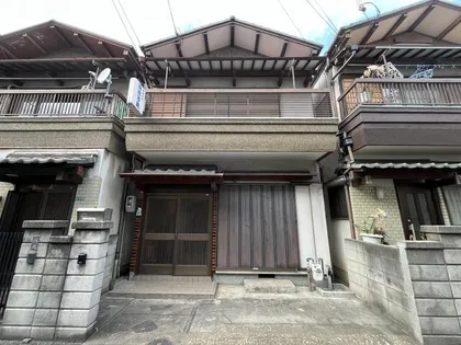 兵庫県西宮市甲子園九番町【一戸建】の外観