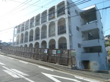 高峰ビル【205号室】の外観