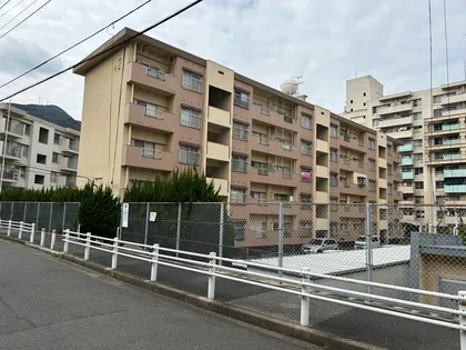 勝山北団地 2号棟【401号室】の外観