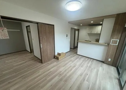 京都府京都市西京区御陵谷町【マンション】の外観