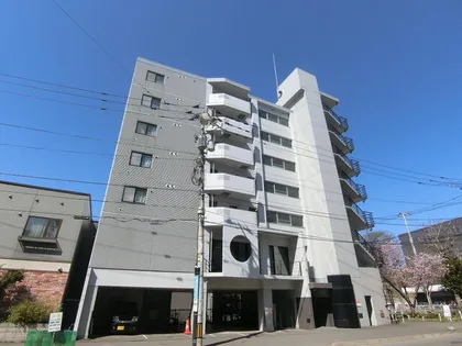 学生会館 UNI E'MEAL 北大前の画像