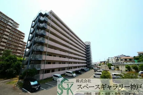 県営伊川谷第2高層住宅【9階】の外観