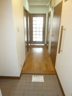 サンリッジ湊川【4階】の玄関